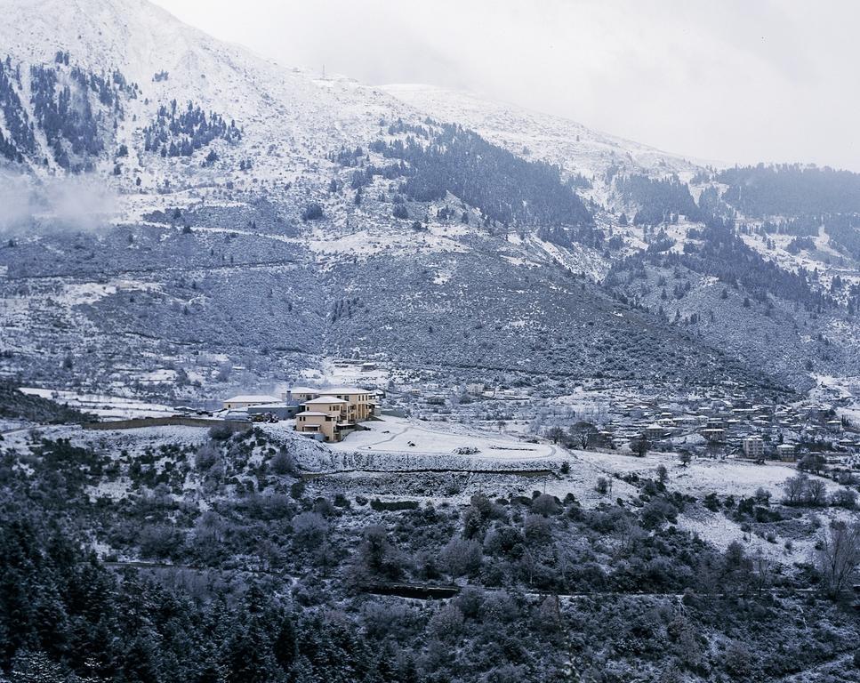 Avaris Hotel Karpenisi Luaran gambar