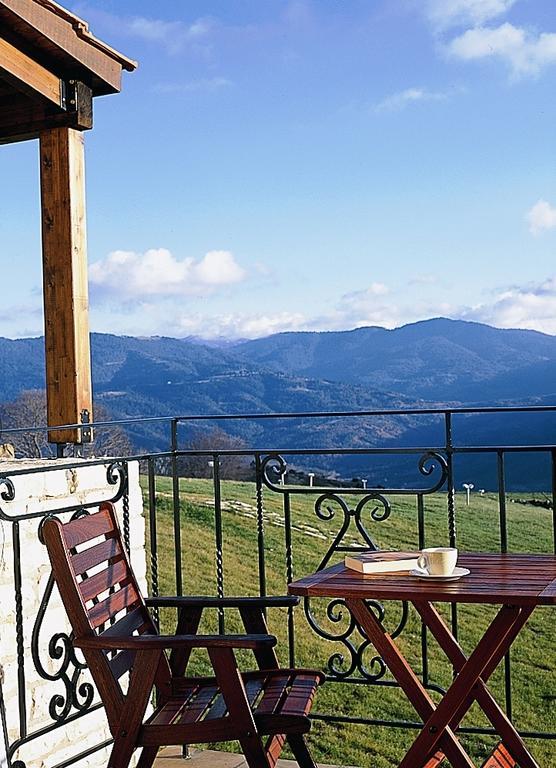 Avaris Hotel Karpenisi Luaran gambar