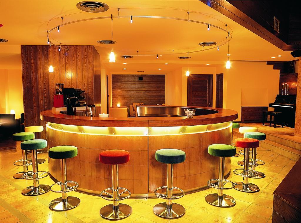 Avaris Hotel Karpenisi Luaran gambar