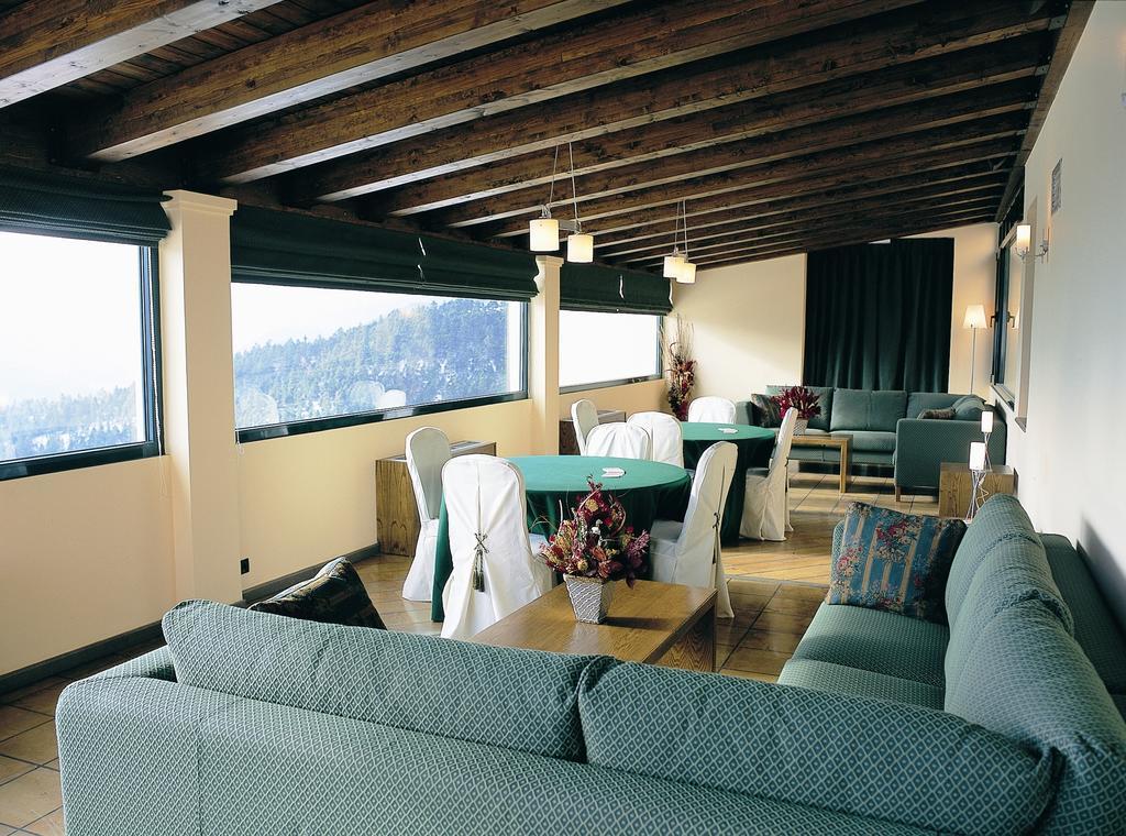 Avaris Hotel Karpenisi Luaran gambar